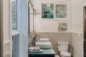 80mbr - Hot Tub - Wifi - Bbq - Wood Stove - Sleeps 9! 3 Bedroom Home b