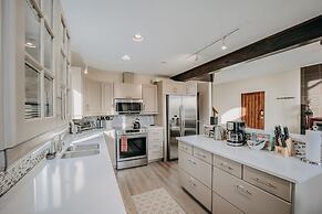 80mbr - Hot Tub - Wifi - Bbq - Wood Stove - Sleeps 9! 3 Bedroom Home b