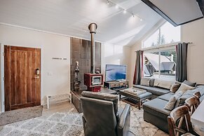 80mbr - Hot Tub - Wifi - Bbq - Wood Stove - Sleeps 9! 3 Bedroom Home b