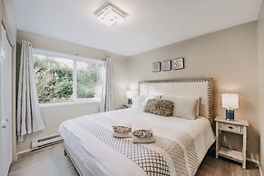 80mbr - Hot Tub - Wifi - Bbq - Wood Stove - Sleeps 9! 3 Bedroom Home b