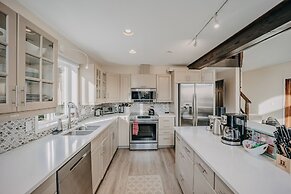 80mbr - Hot Tub - Wifi - Bbq - Wood Stove - Sleeps 9! 3 Bedroom Home b