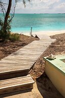 Beachfront White Palm Villa - Tar Bay