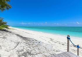 Beachfront White Palm Villa - Tar Bay