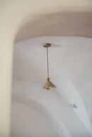 Santorinio Yellow House