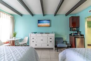 201 Little Harbor Inn