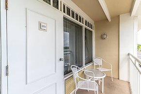 201 Little Harbor Inn