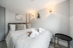 Modern Flat in Paddington