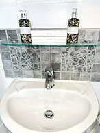 Modern Flat in Paddington