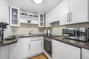 Modern Flat in Paddington