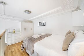 Modern Flat in Paddington