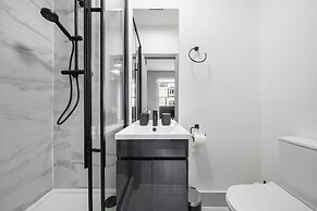 Modern Flat in Paddington