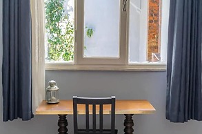 Garden Floor Flat in The Galata