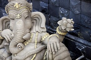 Baan Phuttarak - Choeng Mon