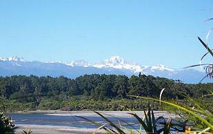 GLENALMOND Historic Homestead & Alpine Country Stay