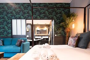 The Royal Elysée Suite