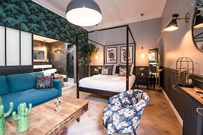 The Royal Elysée Suite