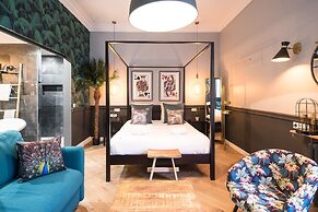 The Royal Elysée Suite