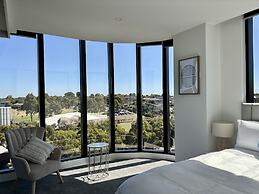 Skygarden Luxury Condo