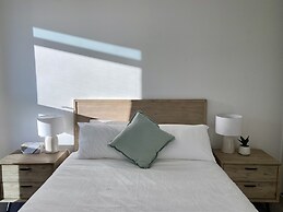 Skygarden Luxury Condo