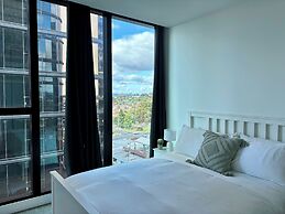 Skygarden Luxury Condo