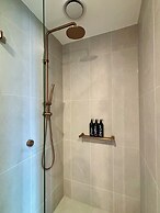 Skygarden Luxury Condo