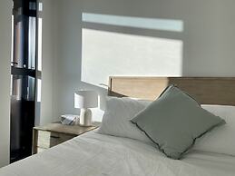 Skygarden Luxury Condo