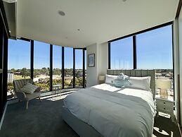 Skygarden Luxury Condo