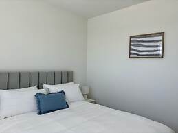 Skygarden Luxury Condo