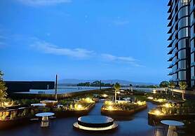 Skygarden Luxury Condo