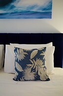 Bay Of Fires Apartments