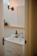 Bay Of Fires Apartments