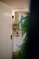 Bay Of Fires Apartments