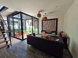 CASA MEXICANA MODERNA - PISCINA PRIVADA