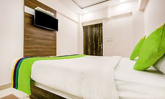 Treebo Kings Inn Vashi