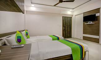 Treebo Kings Inn Vashi