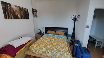 Extra Large One Bedroom Flat With Parking