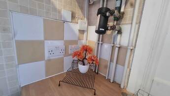 Extra Large One Bedroom Flat With Parking