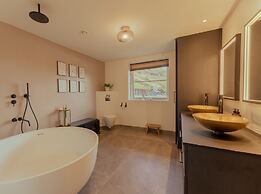 Luxurious & Unique Villa - Beach- Hiking