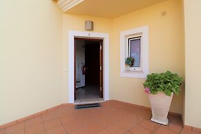 3-bed Townhouse With Pool in Albufeira Balaia
