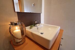 3-bed Townhouse With Pool in Albufeira Balaia