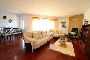 3-bed Townhouse With Pool in Albufeira Balaia