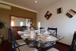 3-bed Townhouse With Pool in Albufeira Balaia