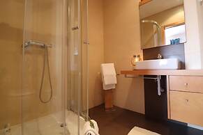 3-bed Townhouse With Pool in Albufeira Balaia