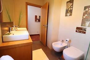 3-bed Townhouse With Pool in Albufeira Balaia