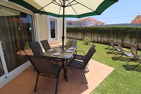 3-bed Townhouse With Pool in Albufeira Balaia