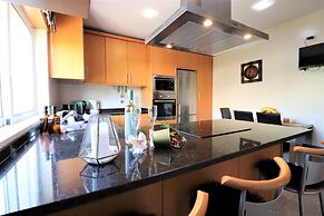 3-bed Townhouse With Pool in Albufeira Balaia