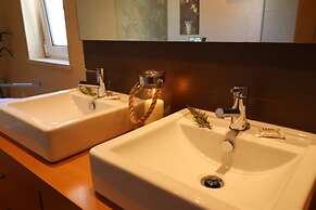 3-bed Townhouse With Pool in Albufeira Balaia