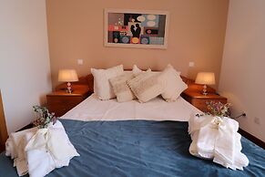 3-bed Townhouse With Pool in Albufeira Balaia