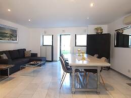 Parco Vira Apartments
