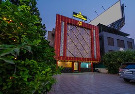 Itsy Hotels Golden Birds